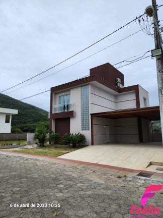 Imagem Casa de Condomínio com 3 Quartos à Venda, 200 m² em Vargem Grande - Florianópolis Imagem Casa de Condomínio com 3 Quartos à Venda, 200 m² em Vargem Grande - Florianópolis