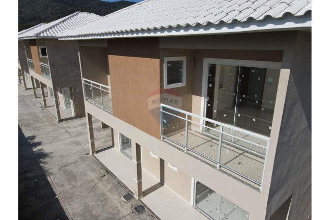 Casa de Condomínio com 2 Quartos à Venda, 74 m² em Centro - Maricá