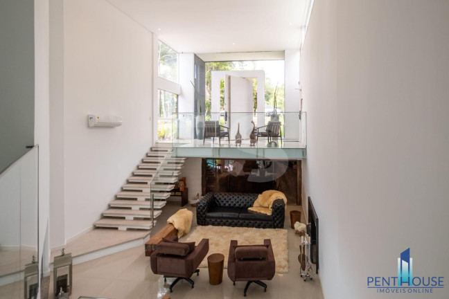 Imagem Casa com 5 Quartos à Venda, 850 m² em Praia Do Estaleirinho - Balneário Camboriú Imagem Casa com 5 Quartos à Venda, 850 m² em Praia Do Estaleirinho - Balneário Camboriú