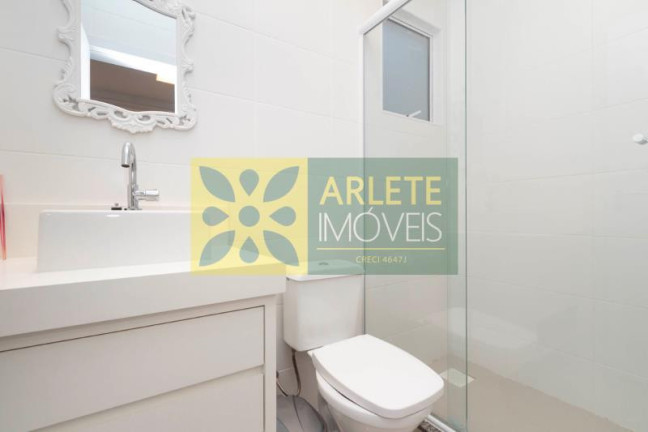 Imagem Cobertura com 3 Quartos para Alugar ou Temporada, 130 m² em Bombas - Bombinhas Imagem Cobertura com 3 Quartos para Alugar ou Temporada, 130 m² em Bombas - Bombinhas