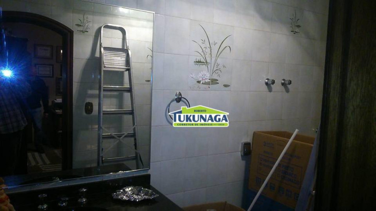 Imagem Casa com 4 Quartos à Venda, 454 m² em Vila Galvão - Guarulhos Imagem Casa com 4 Quartos à Venda, 454 m² em Vila Galvão - Guarulhos