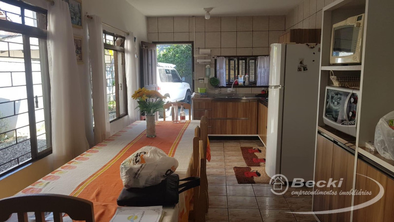 Imagem Casa com 3 Quartos à Venda, 138 m² em Guanabara - Joinville