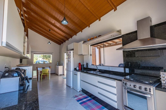 Imagem Casa com 4 Quartos à Venda, 149 m² em Armação Do Pântano Do Sul - Florianópolis Imagem Casa com 4 Quartos à Venda, 149 m² em Armação Do Pântano Do Sul - Florianópolis