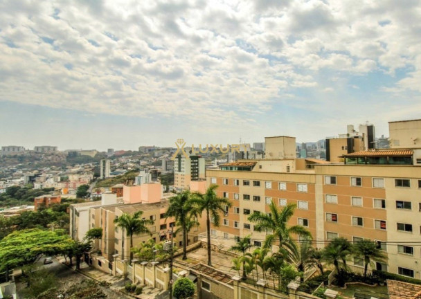 Imagem Imóvel com 4 Quartos à Venda, 210 m² em Buritis - Belo Horizonte Imagem Imóvel com 4 Quartos à Venda, 210 m² em Buritis - Belo Horizonte
