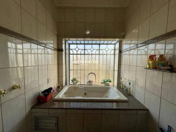 Imagem Casa com 3 Quartos à Venda, 356 m² Imagem Casa com 3 Quartos à Venda, 356 m²