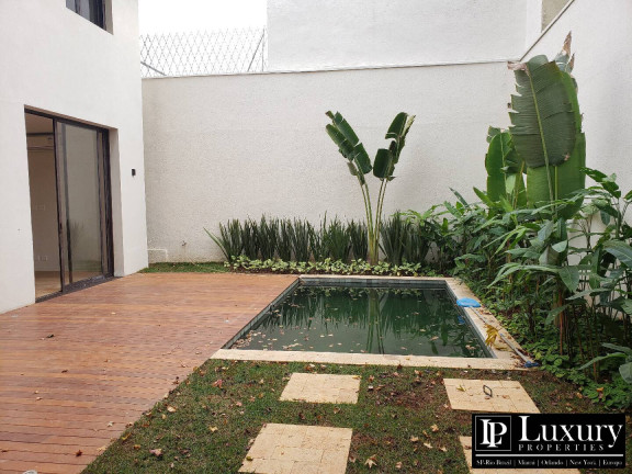 Casa com 4 Quartos à Venda,  em Jardim Europa - São Paulo