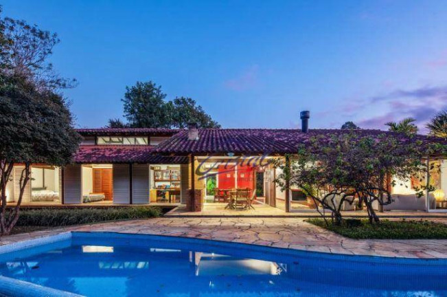 Imagem Casa com 3 Quartos à Venda, 274 m² em Granja Viana - Carapicuíba Imagem Casa com 3 Quartos à Venda, 274 m² em Granja Viana - Carapicuíba