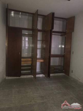 Imagem Casa com 3 Quartos à Venda, 1 m² em Centro - Jacareí Imagem Casa com 3 Quartos à Venda, 1 m² em Centro - Jacareí