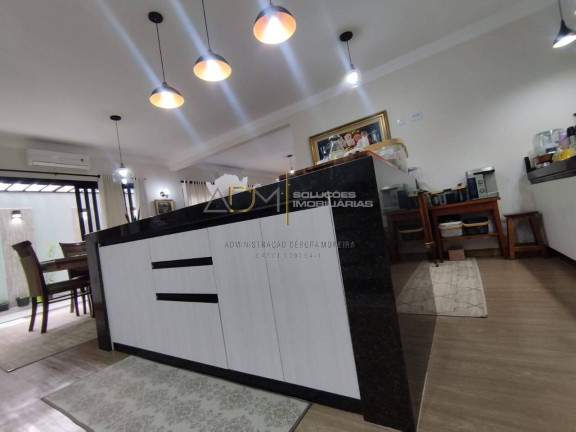 Imagem Casa com 3 Quartos à Venda, 200 m² em Centro - Botucatu Imagem Casa com 3 Quartos à Venda, 200 m² em Centro - Botucatu