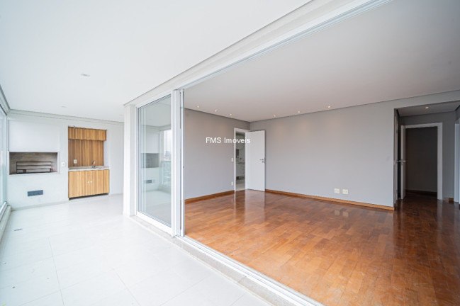 Imagem Imóvel com 3 Quartos à Venda, 168 m² em Moema - São Paulo Imagem Imóvel com 3 Quartos à Venda, 168 m² em Moema - São Paulo