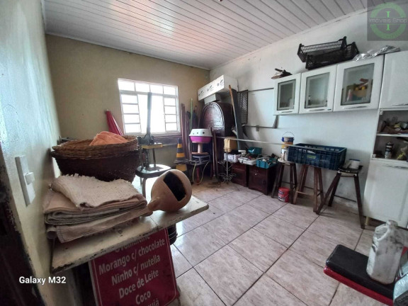 Imagem Casa com 4 Quartos à Venda, em Contorno - Ponta Grossa Imagem Casa com 4 Quartos à Venda, em Contorno - Ponta Grossa