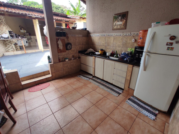 Imagem Imóvel com 
            	3             Quartos à Venda, 364 m² em 
            	Sitios Santa Luzia             - 
            	Aparecida De Goiania            