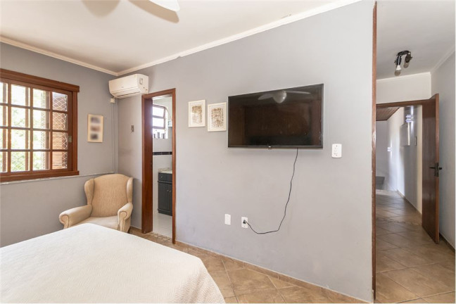 Imagem Casa com 4 Quartos à Venda,  em Três Figueiras - Porto Alegre