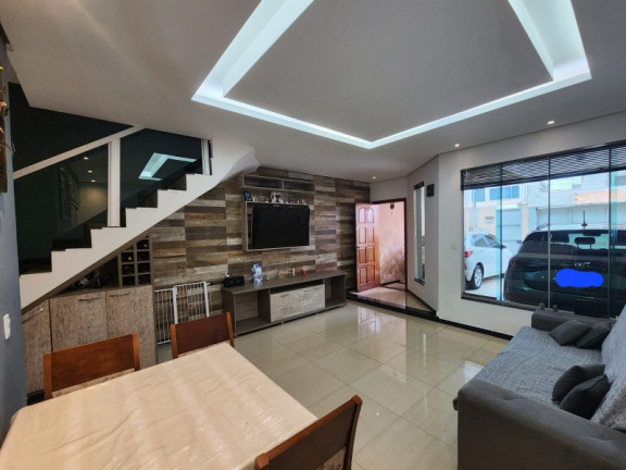 Casa com 3 Quartos à Venda, 150 m² em Cabral - Contagem