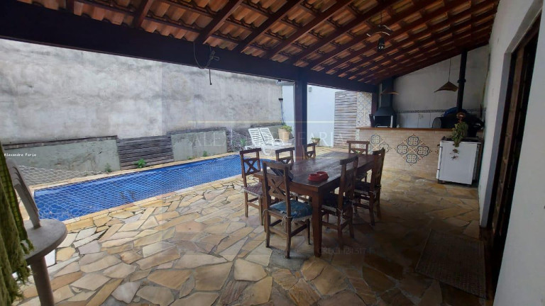 Imagem Casa com 3 Quartos à Venda, 288 m² em Itatinga - São Sebastião