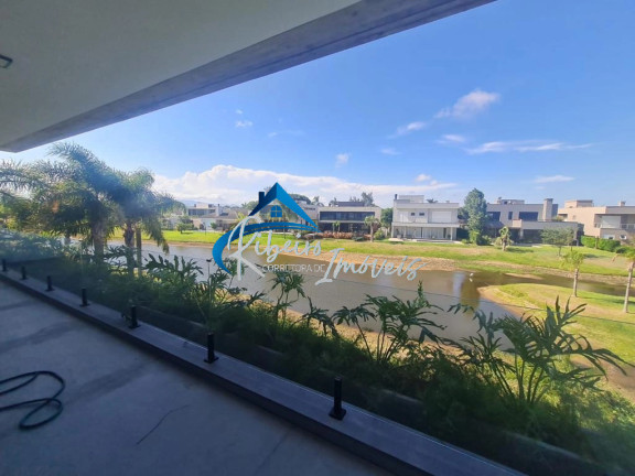 Imagem Casa com 5 Quartos à Venda, em Centro - Xangri-lá Imagem Casa com 5 Quartos à Venda, em Centro - Xangri-lá