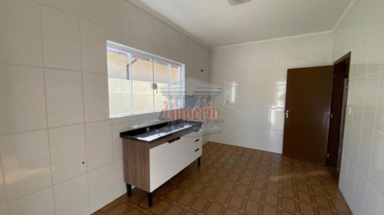Imagem Casa com 3 Quartos à Venda, 141 m² em Vila Brasil - Pirassununga