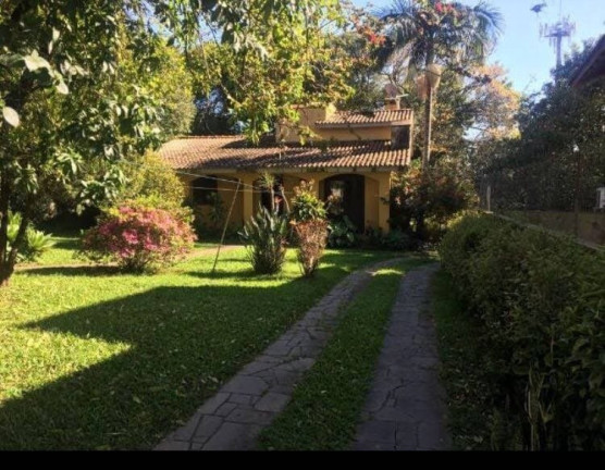 Casa com 2 Quartos à Venda,  em Cavalhada - Porto Alegre