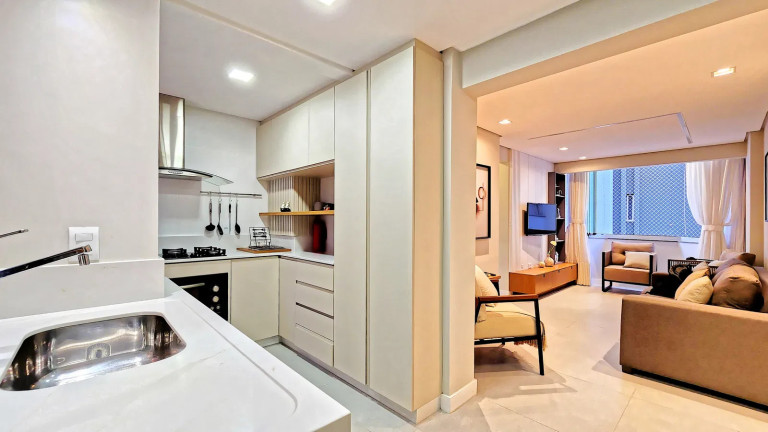 Imagem Apartamento com 2 Quartos à Venda, 90 m² em Centro - Balneário Camboriú
