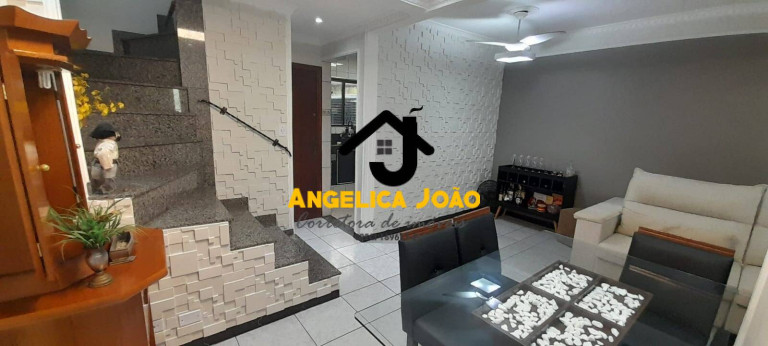 Imagem Sobrado com 3 Quartos à Venda, 101 m² em Vila Sao Jorge - São Vicente
