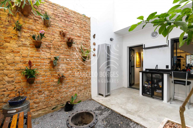 Imagem Casa com 2 Quartos à Venda, 129 m² em Vila Olímpia - São Paulo Imagem Casa com 2 Quartos à Venda, 129 m² em Vila Olímpia - São Paulo