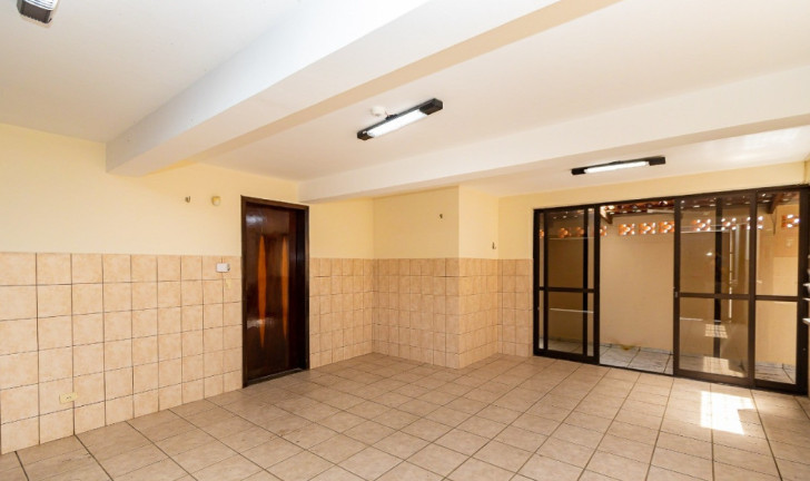 Imagem Sobrado com 3 Quartos para Alugar, 196 m² em Vista Alegre - Curitiba Imagem Sobrado com 3 Quartos para Alugar, 196 m² em Vista Alegre - Curitiba