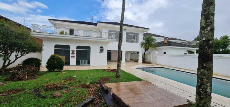 Casa com 5 Quartos à Venda,  em Jardim Acapulco - Guarujá