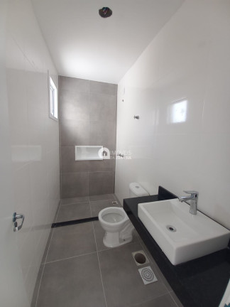 Imagem Casa com 2 Quartos à Venda, 109 m²