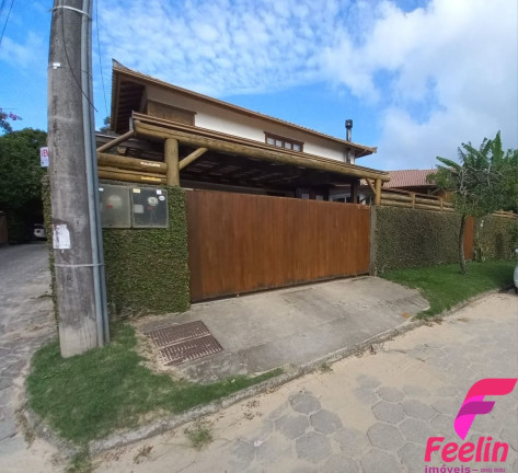 Imagem Casa com 3 Quartos à Venda, 170 m² em Rio Tavares - Florianópolis Imagem Casa com 3 Quartos à Venda, 170 m² em Rio Tavares - Florianópolis