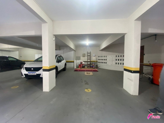 Imagem Apartamento com 3 Quartos à Venda, 145 m² em Centro - Florianópolis Imagem Apartamento com 3 Quartos à Venda, 145 m² em Centro - Florianópolis