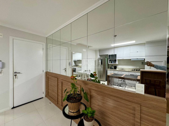 Imagem Apartamento com 2 Quartos à Venda, 62 m² em Balneário Camboriú