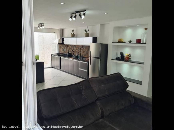 Imagem Casa com 3 Quartos à Venda, 102 m² em Centro - Peruíbe
