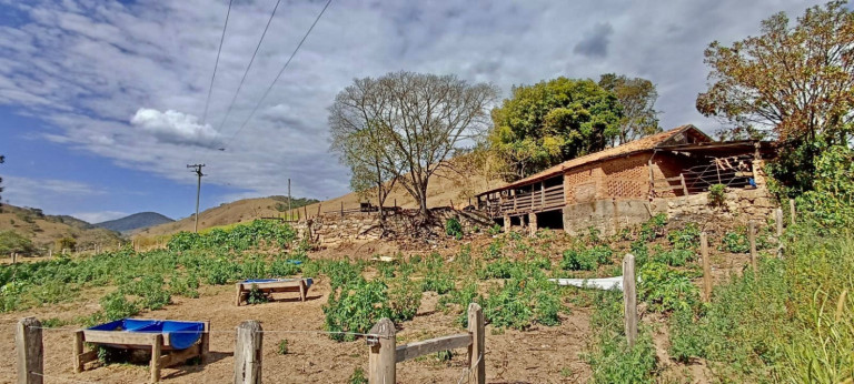 Imagem Fazenda à Venda, 100 m² em Centro - Silveiras Imagem Fazenda à Venda, 100 m² em Centro - Silveiras