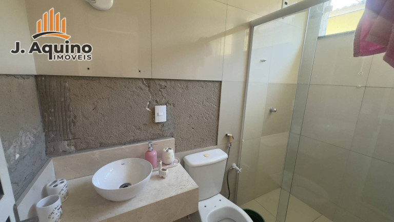Imagem Casa com 4 Quartos à Venda, 208 m² em Cajazeiras - Fortaleza Imagem Casa com 4 Quartos à Venda, 208 m² em Cajazeiras - Fortaleza