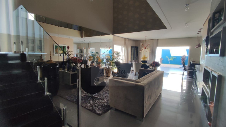 Imagem Casa com 4 Quartos à Venda, 406 m² em Jardim Itália - Cuiabá Imagem Casa com 4 Quartos à Venda, 406 m² em Jardim Itália - Cuiabá