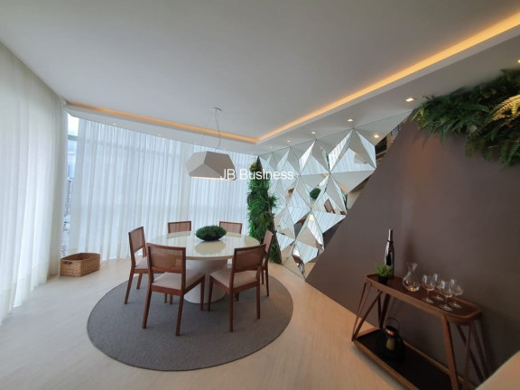 Imagem Imóvel com 3 Quartos à Venda, 128 m² em Centro - Balneário Camboriú
