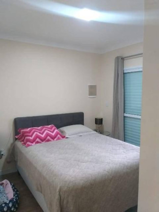 Imagem Casa de Condomínio com 4 Quartos à Venda, 180 m²