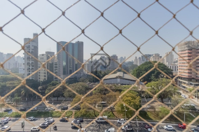 Imagem Apartamento com 2 Quartos à Venda, 54 m² em Moema - São Paulo