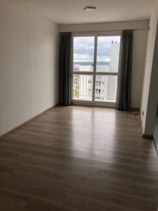 Imagem Apartamento com 3 Quartos à Venda, 73 m² em Jardim Sabará - Porto Alegre