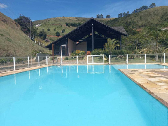 Terreno à Venda, 897 m² em Vale Alpino - Teresópolis