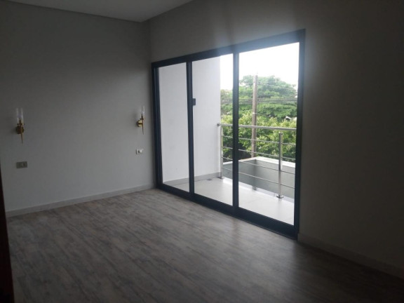 Imagem Casa com 3 Quartos à Venda, em Jardim Tóquio - Maringá Imagem Casa com 3 Quartos à Venda, em Jardim Tóquio - Maringá