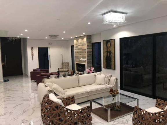 Casa com 4 Quartos para Alugar, 490 m² em Tamboré - Santana De Parnaíba