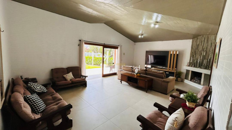 Imagem Casa com 5 Quartos à Venda, 318 m² em Atlântida - Xangri-lá Imagem Casa com 5 Quartos à Venda, 318 m² em Atlântida - Xangri-lá