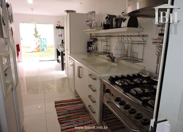 Imagem Casa de Condomínio com 3 Quartos à Venda, 211 m² em Granja Viana - Cotia Imagem Casa de Condomínio com 3 Quartos à Venda, 211 m² em Granja Viana - Cotia
