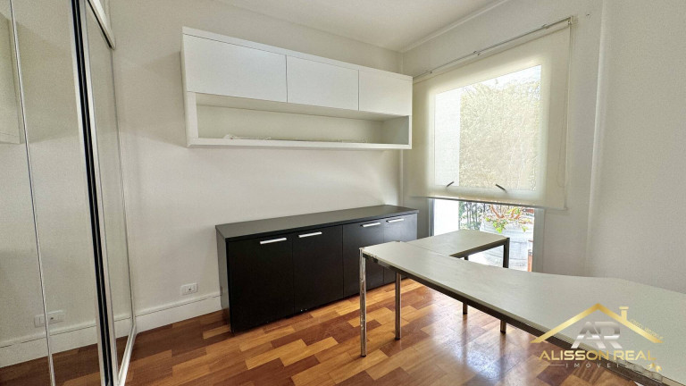Imagem Casa de Condomínio com 4 Quartos à Venda, 330 m² em Cidade Tamboré - Santana De Parnaíba Imagem Casa de Condomínio com 4 Quartos à Venda, 330 m² em Cidade Tamboré - Santana De Parnaíba