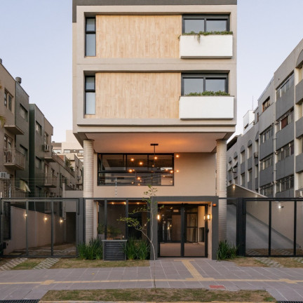 Imagem Apartamento com 2 Quartos à Venda, 67 m² em Menino Deus - Porto Alegre Imagem Apartamento com 2 Quartos à Venda, 67 m² em Menino Deus - Porto Alegre