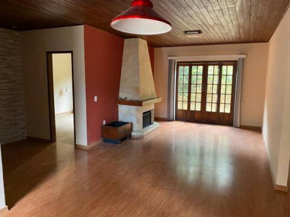 Imagem Casa com 3 Quartos à Venda, 500 m² em Cascatinha - Nova Friburgo Imagem Casa com 3 Quartos à Venda, 500 m² em Cascatinha - Nova Friburgo