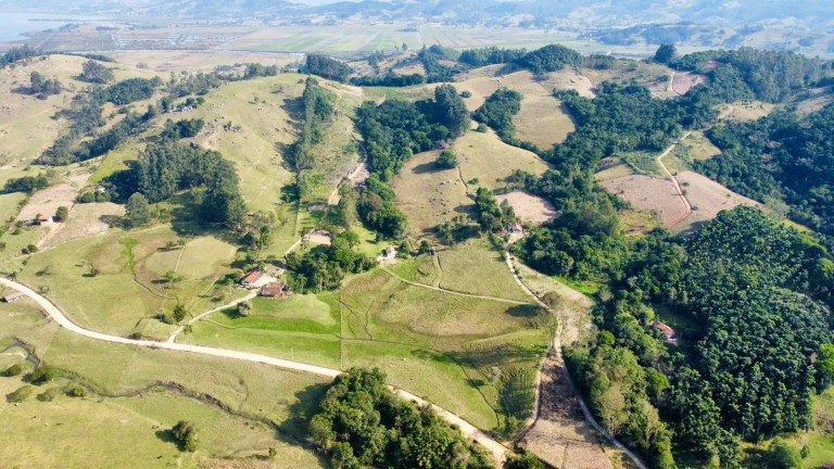 Imagem Imóvel com 3 Quartos à Venda, 100 m² em Fazenda Rio Das Graças - Imaruí Imagem Imóvel com 3 Quartos à Venda, 100 m² em Fazenda Rio Das Graças - Imaruí