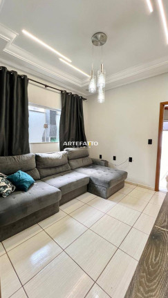 Imagem Casa com 2 Quartos à Venda, 82 m² Imagem Casa com 2 Quartos à Venda, 82 m²