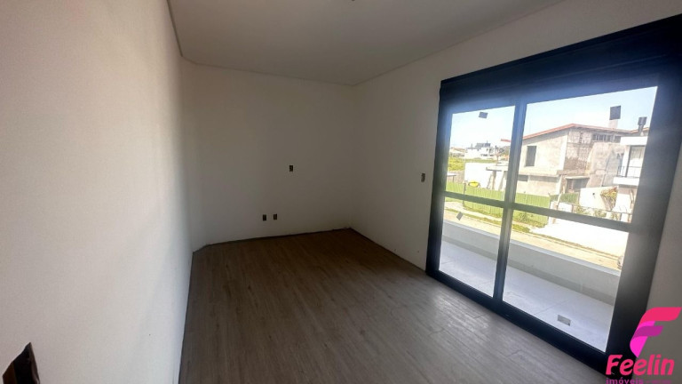 Imagem Casa com 3 Quartos à Venda, 180 m² em Campeche - Florianópolis Imagem Casa com 3 Quartos à Venda, 180 m² em Campeche - Florianópolis